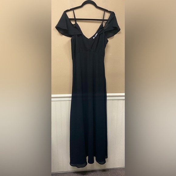 After Market Black Long Dress Spagetti Strap Flutter Sleeve Size M NWT - Picture 1 of 5